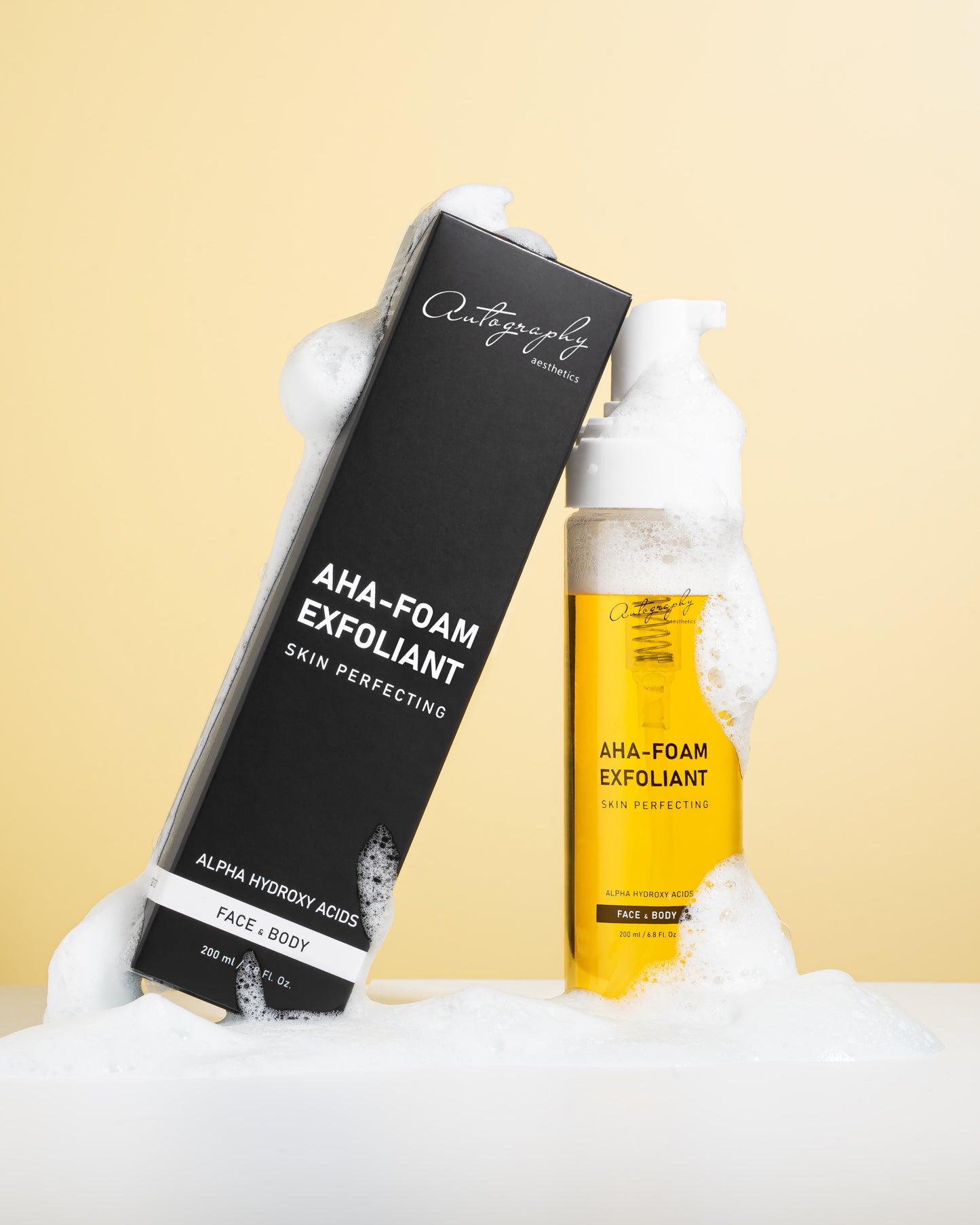 Autography AHA-Foam Exfoliant Face & Body – Пінка для очищення шкіри обличчя та тіла з AHA-кислотами, 200 мл